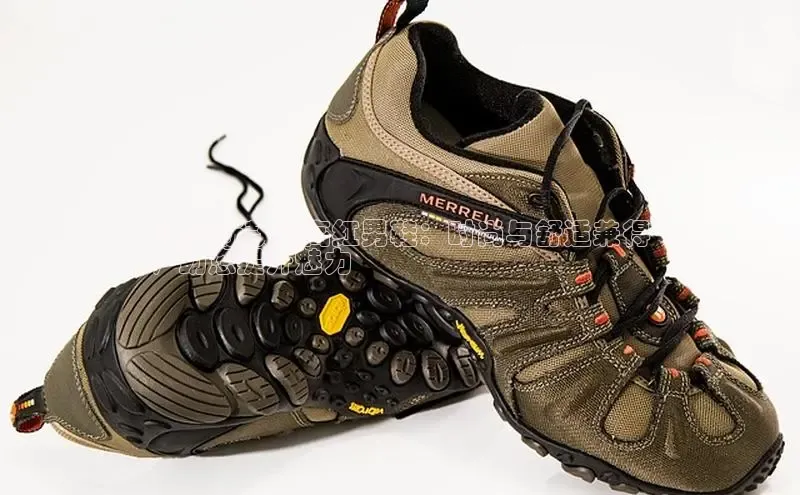 B体育手机网页版登录天键股份2024新款增高红男鞋：时尚与舒适兼得
，助您提升魅力