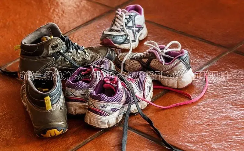 时尚与舒适并存：全新UGG2025系列女款运动鞋评测