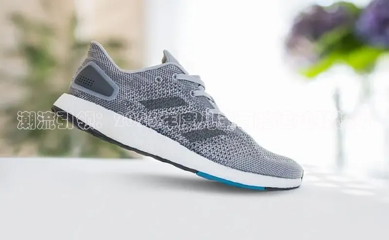 潮流引领：2025年度儿童百搭运动鞋趋势